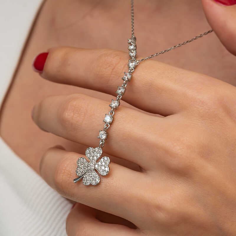 Sterling sølv halskæde - Glitrende zirkonia firkløver vedhæng