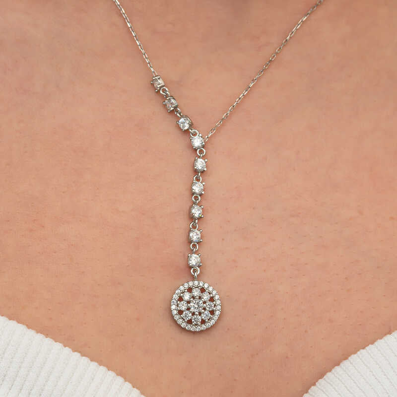 Náhrdelník Lariat ze stříbra - Oslnivý květinový shluk se zirkony