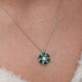 Collana con pendente a cuore verde e fiore in argento sterling