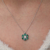 Collana con pendente a cuore verde e fiore in argento sterling