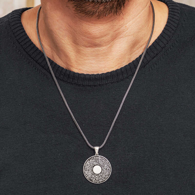 Collana con pendente da uomo in argento sterling con calligrafia islamica
