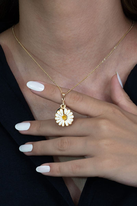 Taki | Personalized Gold Color Lady's Daisy Necklace