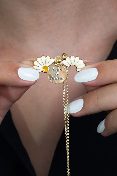 Taki | Personalized Gold Color Lady's Daisy Necklace