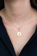 Taki | Personalized Gold Plated Women's Daisy Heart Necklace