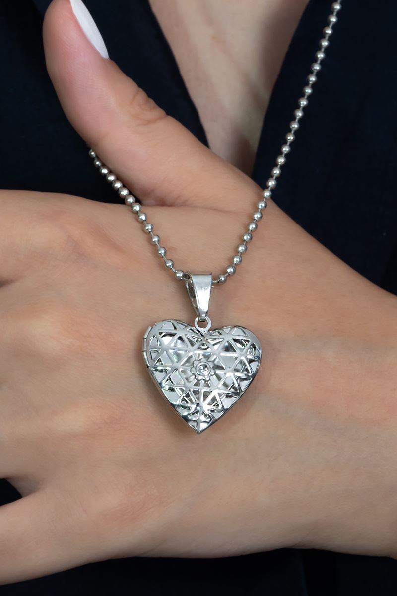 TD | Heart Shaped Stainless Steel Necklace with Photo Frame Lid