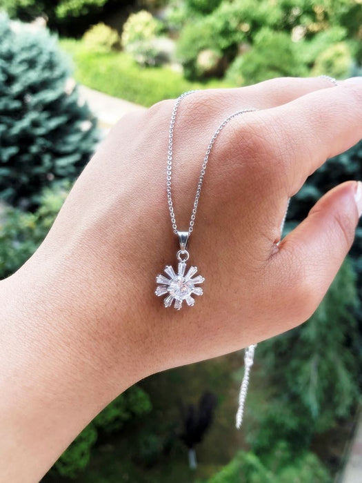 TD | Zircon Stone Daisy Model Women's Necklace