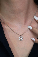 TD | Zircon Stone Snowflake Model Women's Necklace