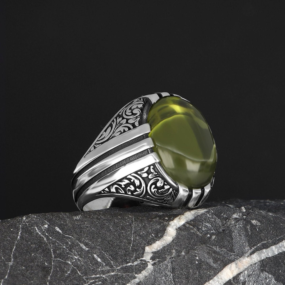 Tesbihevim | Patterned Model Peridot Stone Silver Ring for Men