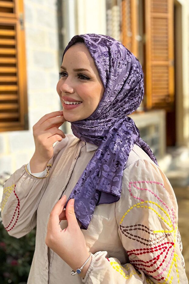 Trendy Knitted Shawl - Soft Purple Velvet Texture - TryAladdin