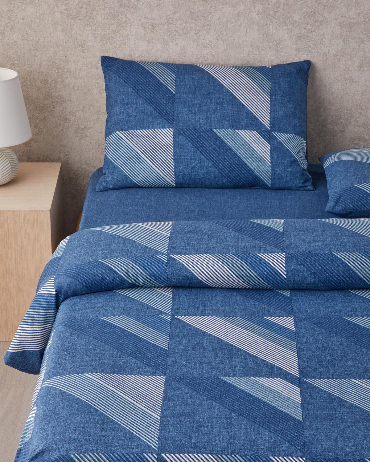 Triangle Flow Easy Care Double Duvet Cover Set   Premium Navy Blue Bedding