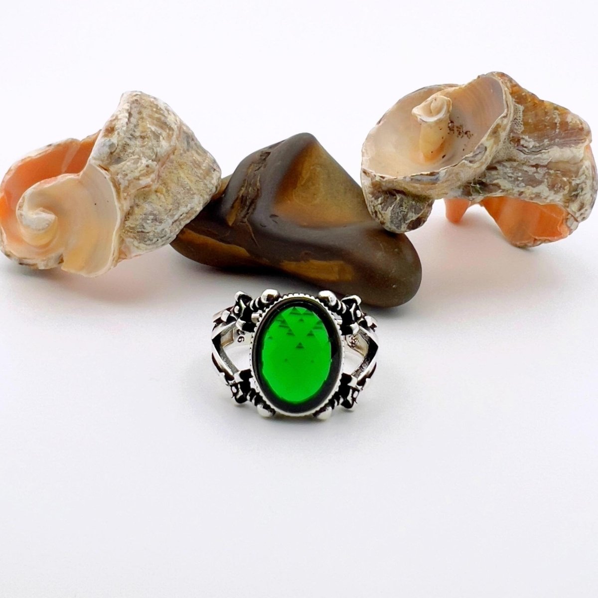 Turkish Handmade Green Emerald Men's Sterling Silver Sword Detail Statement Ring - TryAladdin