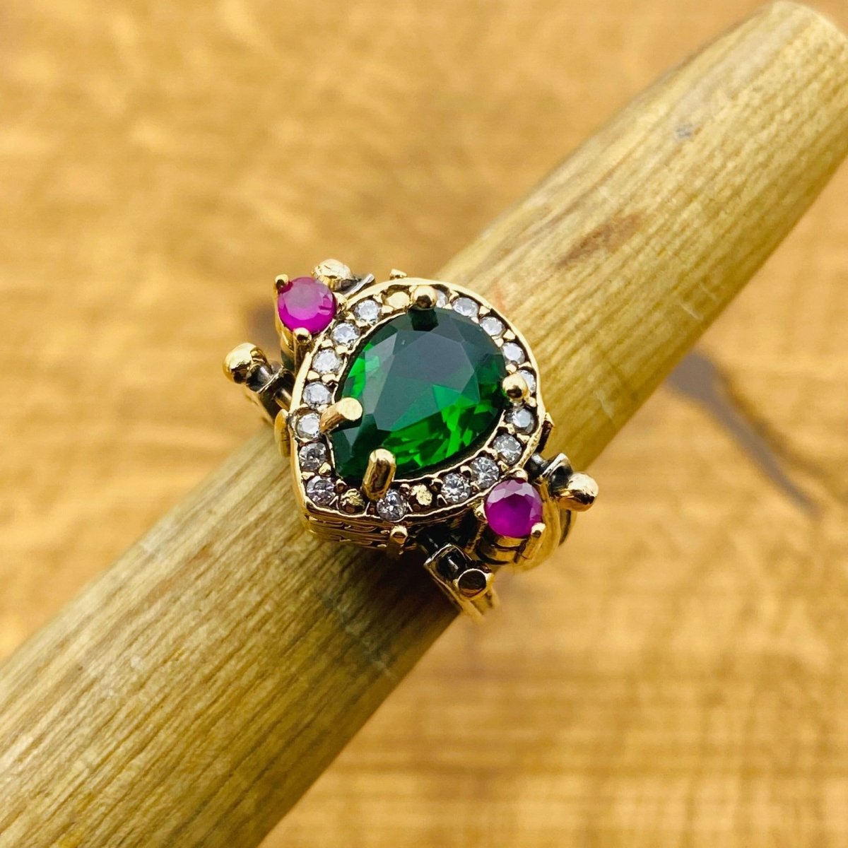 Turkish Handmade Reversible Emerald & Onyx 925 Sterling Silver Ring - TryAladdin