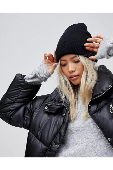 Unisex Black Beanie - Soft Acrylic, Standard Fit - TryAladdin