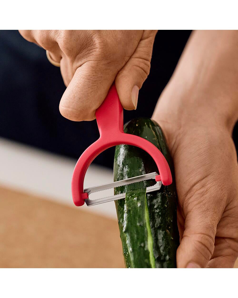 Professional Grade Serrated Edge Double Sided Peeler   Red Culinary Tool