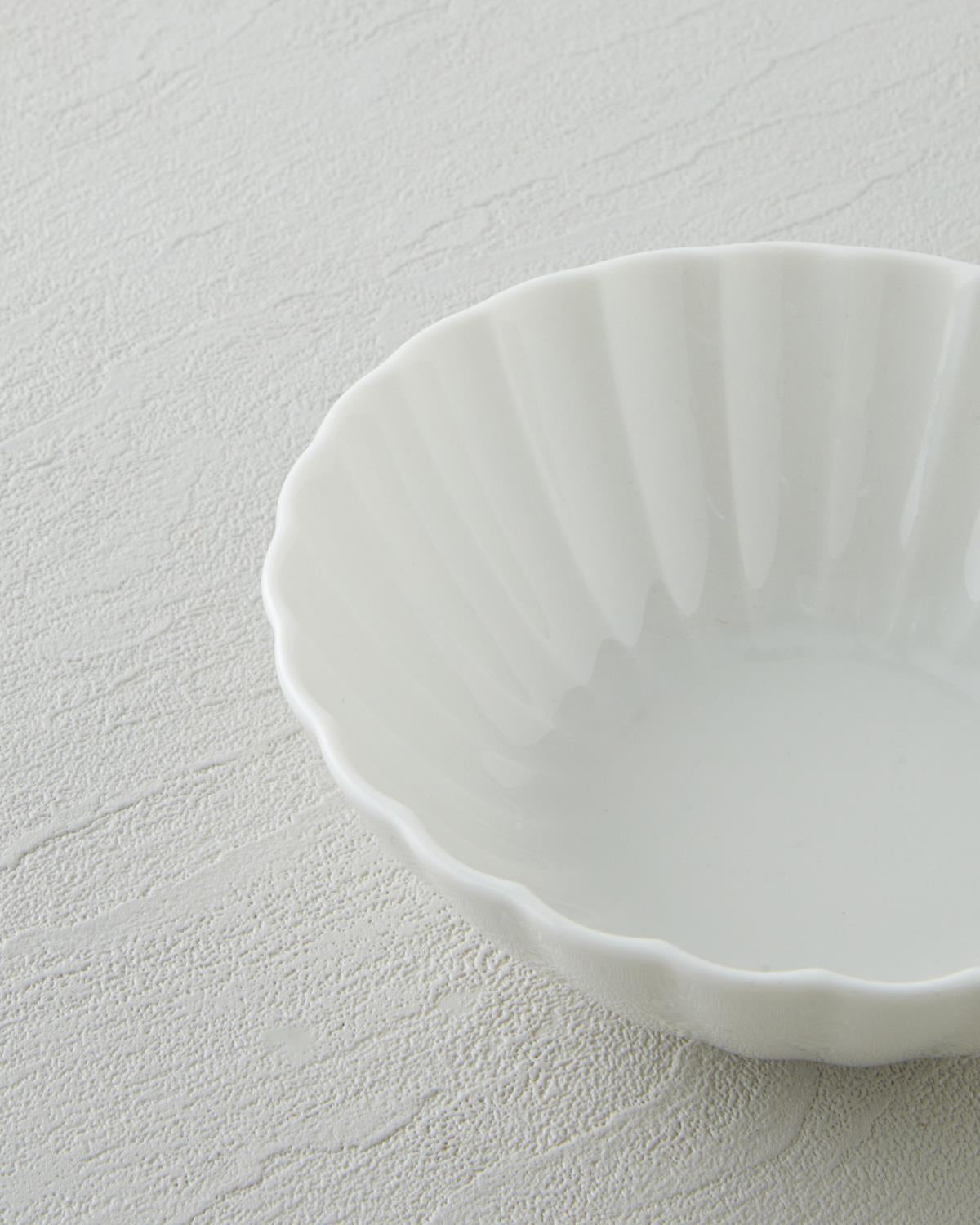 Premium Porcelain Dinnerware Set 24 Piece 6 Person White Wave Design