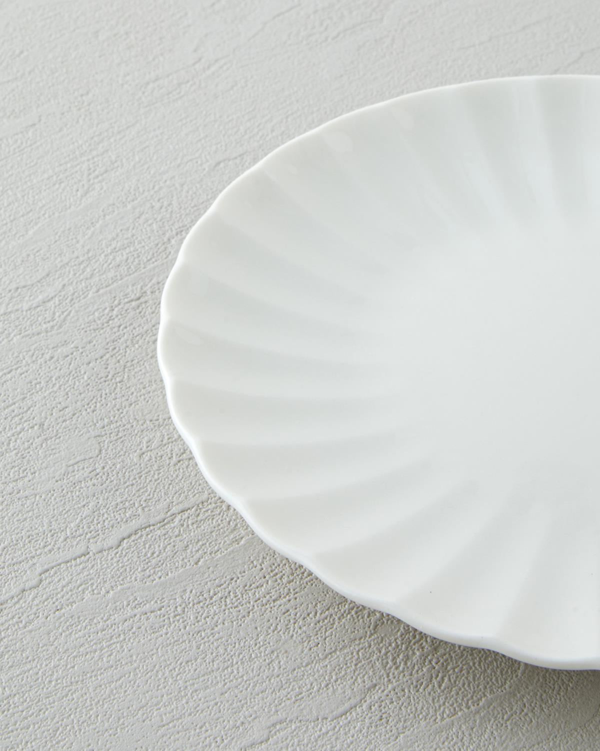 Premium Porcelain Dinnerware Set 24 Piece 6 Person White Wave Design