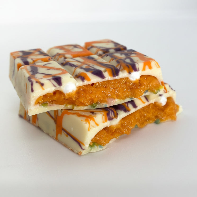 White Dubai Style Chocolate with Mango, Dragon Fruit and Popping Chocolates - 75g - TryAladdin