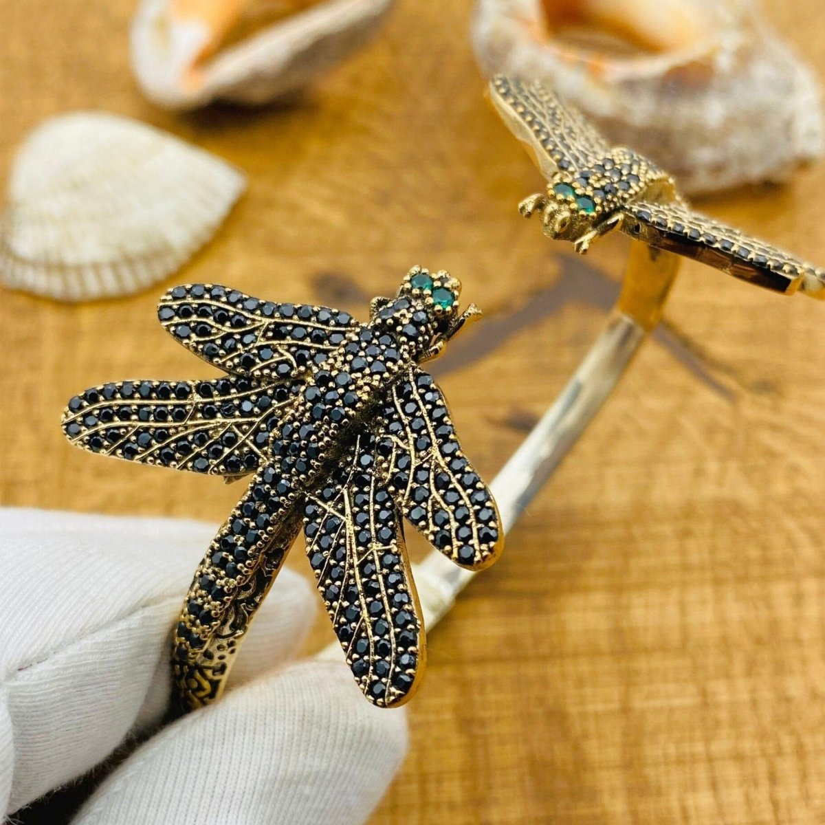 이 피규어에 반투명 날개 환상을 어떻게 만들 수 있을까요? 막혀서 조언 부탁드려요! 미니가 \, image size:1200x1200