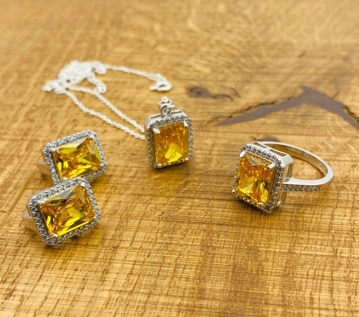 Women's Citrine Stone Jewelry Set