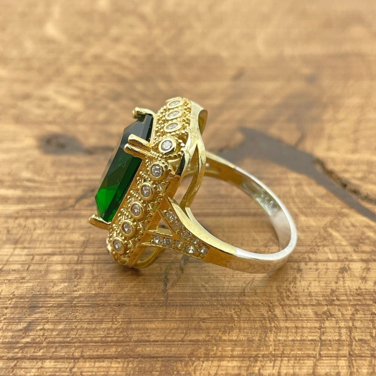 Women's Emerald Silver Ring - TryAladdin