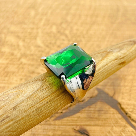 Women's Emerald Stacking Ring