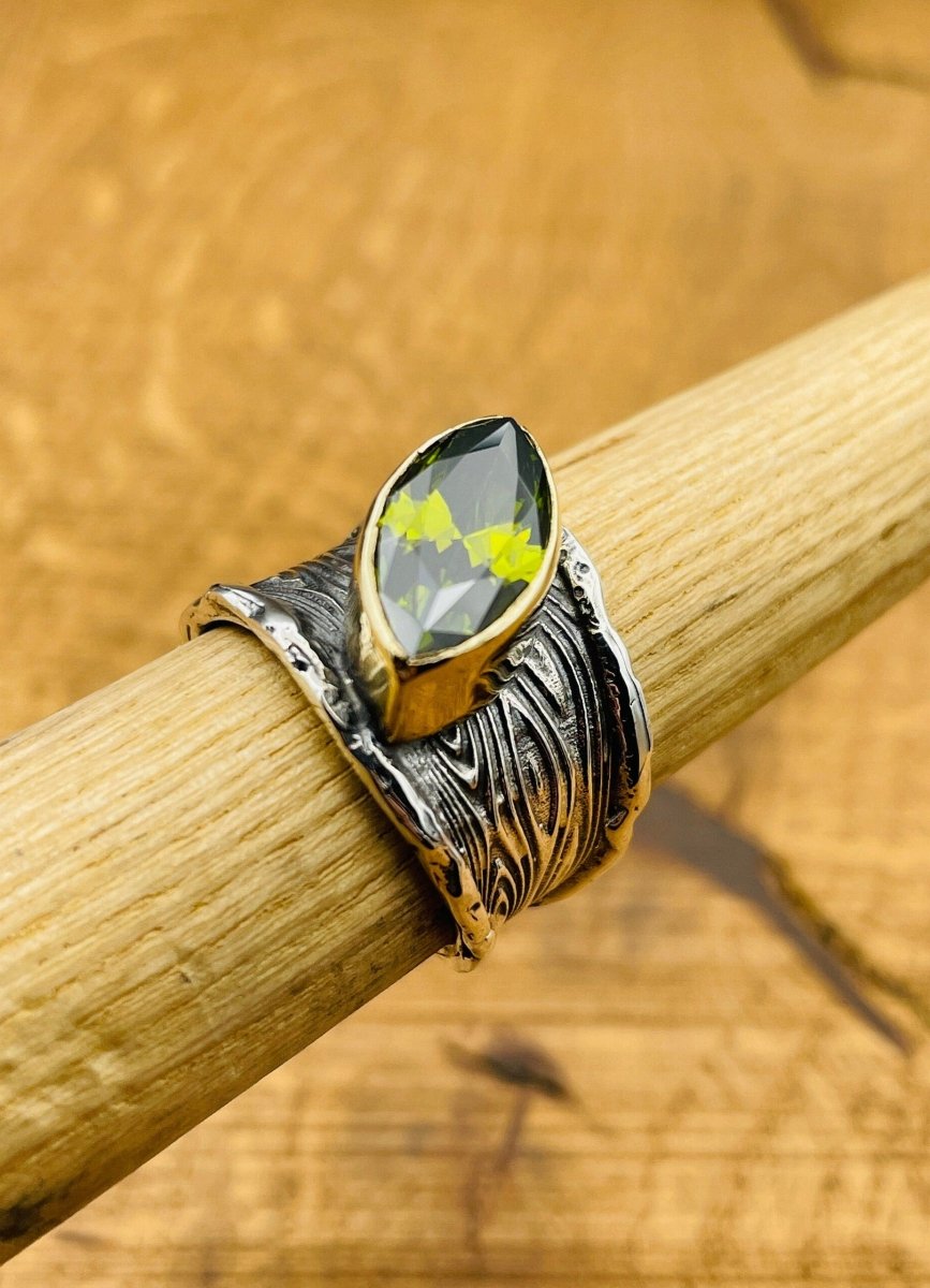 Women's Peridot Silver Ring