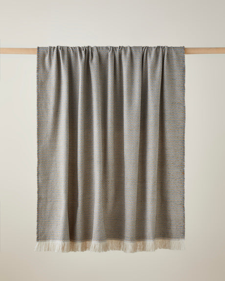 Professional-Grade-Soft-Beige-Textile-Throw-Blanket-140x170cm