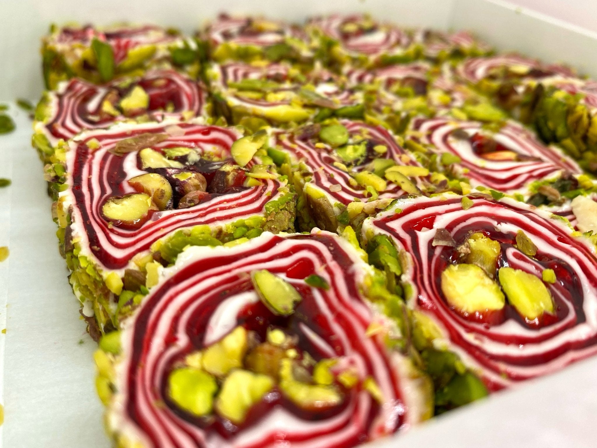Ganik Sarsultan Turkish Delight Ottoman Wrap - Pomegranate
