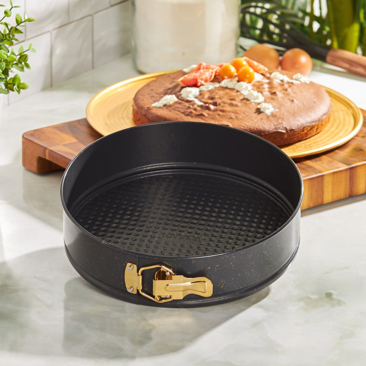 Karaca Black Gold Springform Cake Pan 26 cm