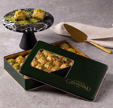 Karakoy Gulluoglu | Lasting Pistachio Baklava in Metal Gift Box