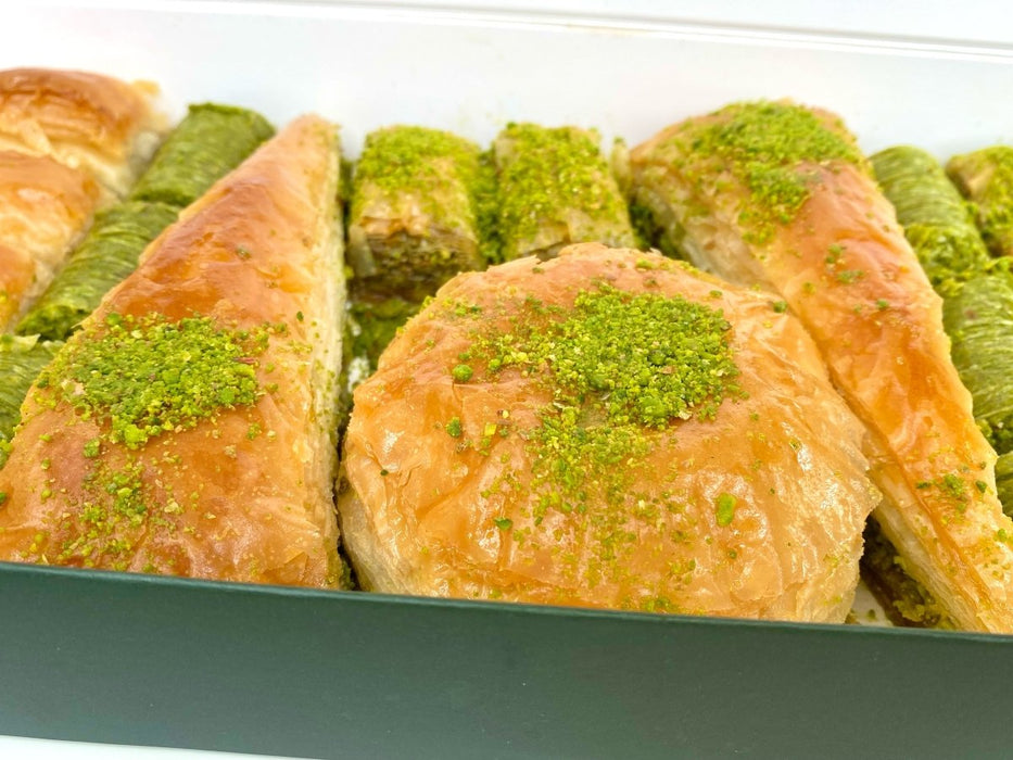 Karakoy Gulluoglu | Premium Baklava with Pistachios Gift Box Karakoy Gulluoglu Turkish Baklava