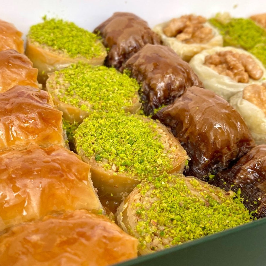 Karakoy Gulluoglu | Premium Baklava with Walnuts Gift Box - TryAladdin