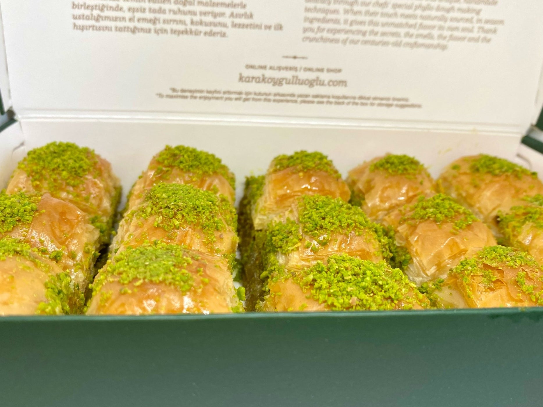 Karakoy gulluoglu Pistachio Baklava 900 gr main image 1