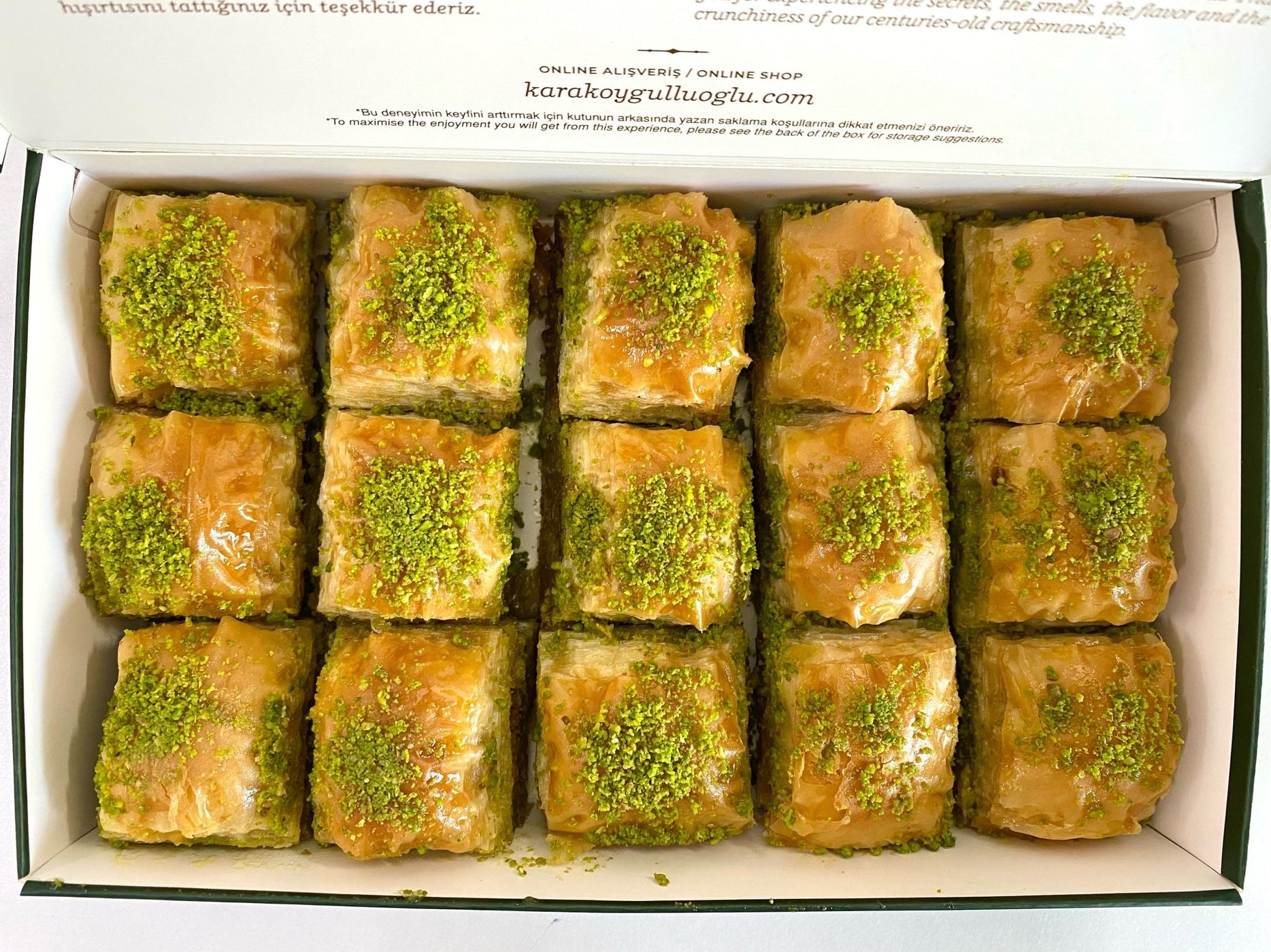 Karakoy gulluoglu Pistachio Baklava 900 gr