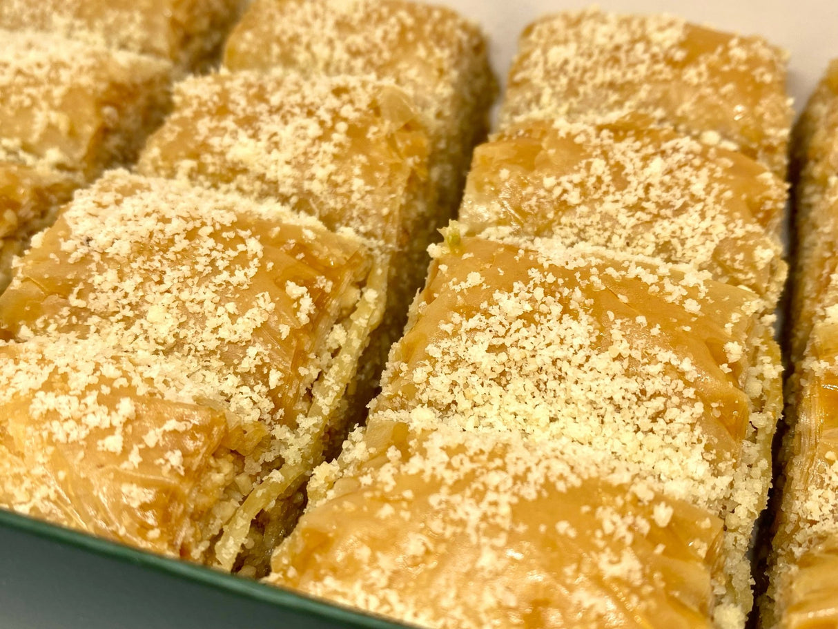 Karakoy Gulluoglu | Turkish Nadir Dolama Baklava with Hazelnut