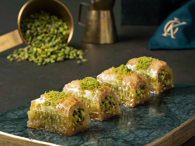 Karakoy Gulluoglu | Turkish Nadir Dolama Baklava with Pistachio