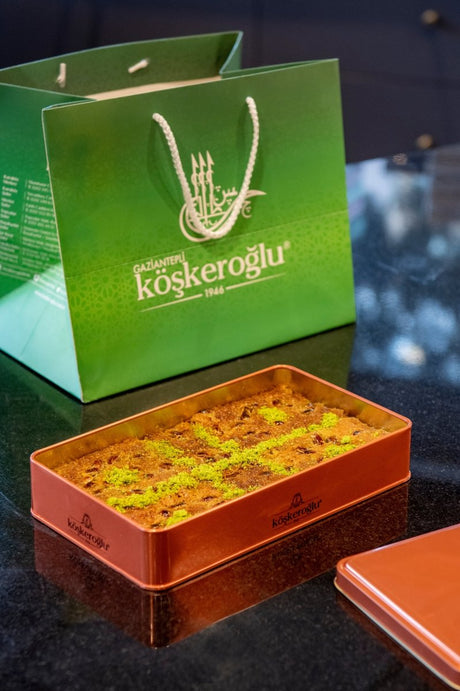 Koskeroglu | Special Flat Kadayif with Gift Metal Box