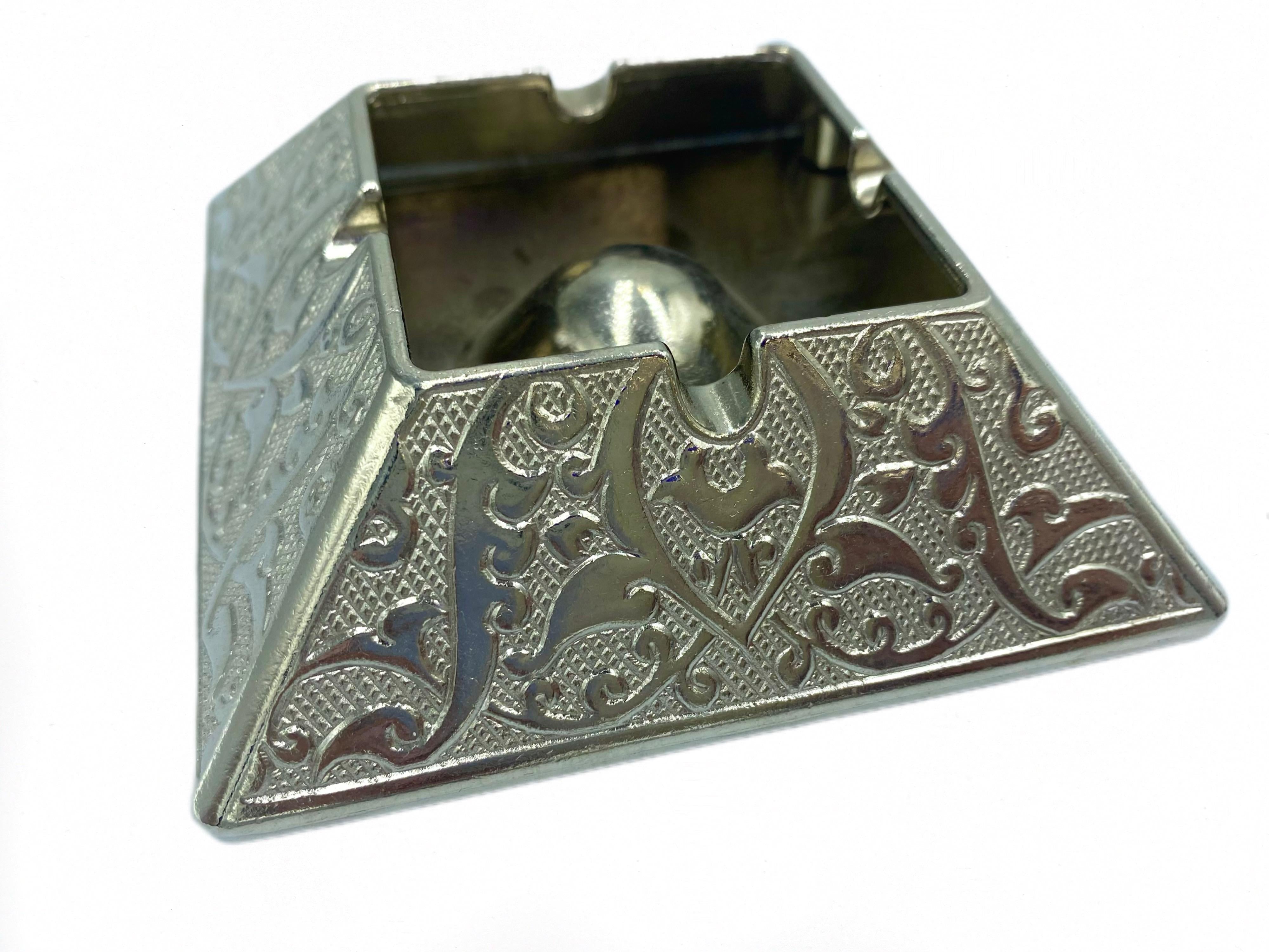 Lavina | Bronze Ashtray Silver Color (10 cm) - TryAladdin