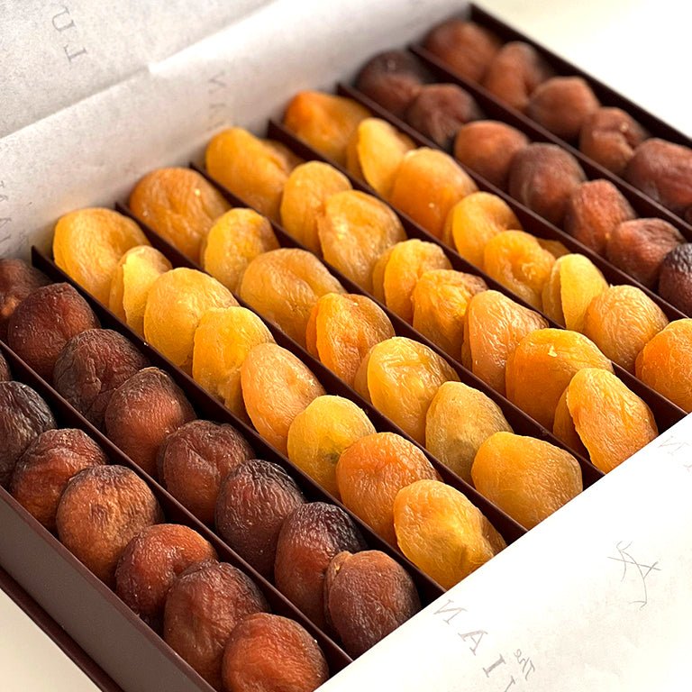 Luvian | Premium Box of Mixed Dried Apricot (with Nuts inside)