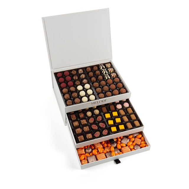 Melodi - Exquisite 1957 Recital Diva Chocolate Gift Box