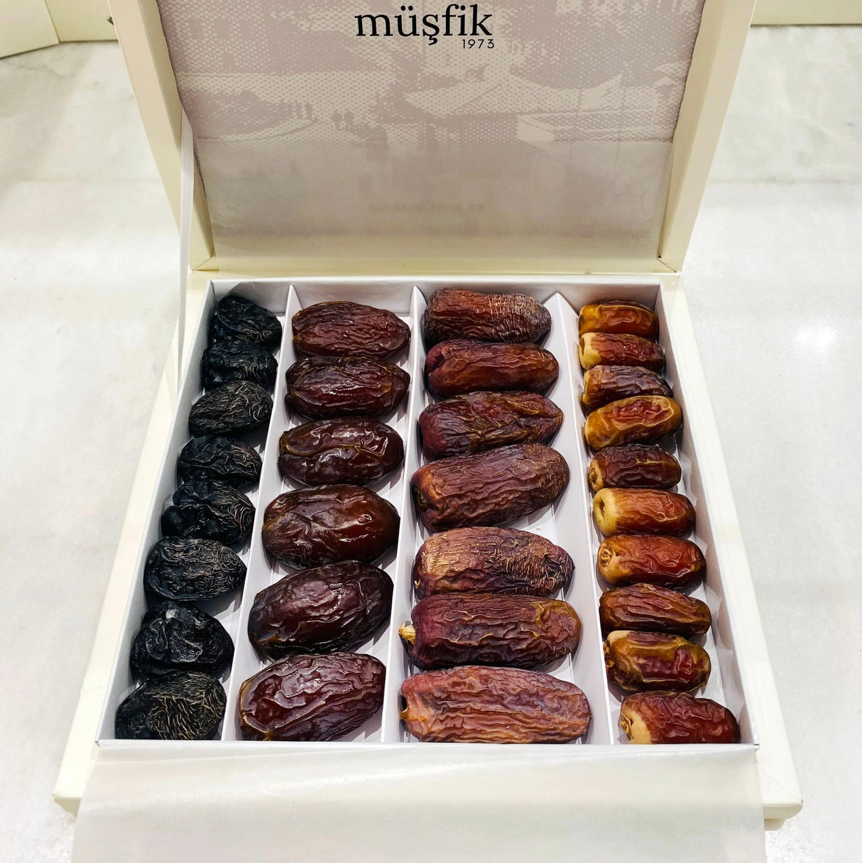 Musfik | Mixed Dates Small Box (1.15 lb | 525 g)