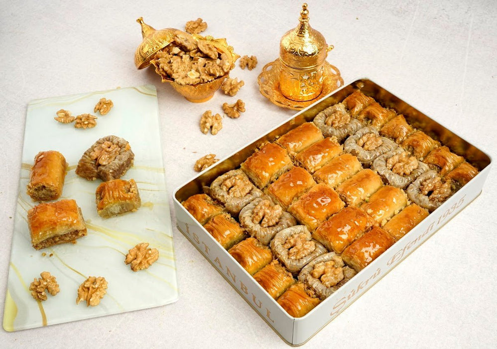 Sukru Efendi 1935 | Special Turkish Baklava with Walnut in Gift Metal Box Sukru Efendi 1935 Turkish Baklava